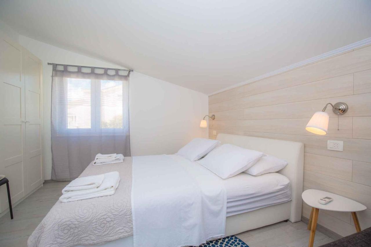 Apartments In Rogoznica 36019 외부 사진