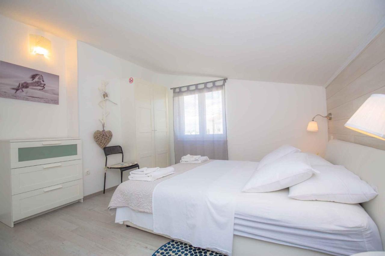 Apartments In Rogoznica 36019 외부 사진