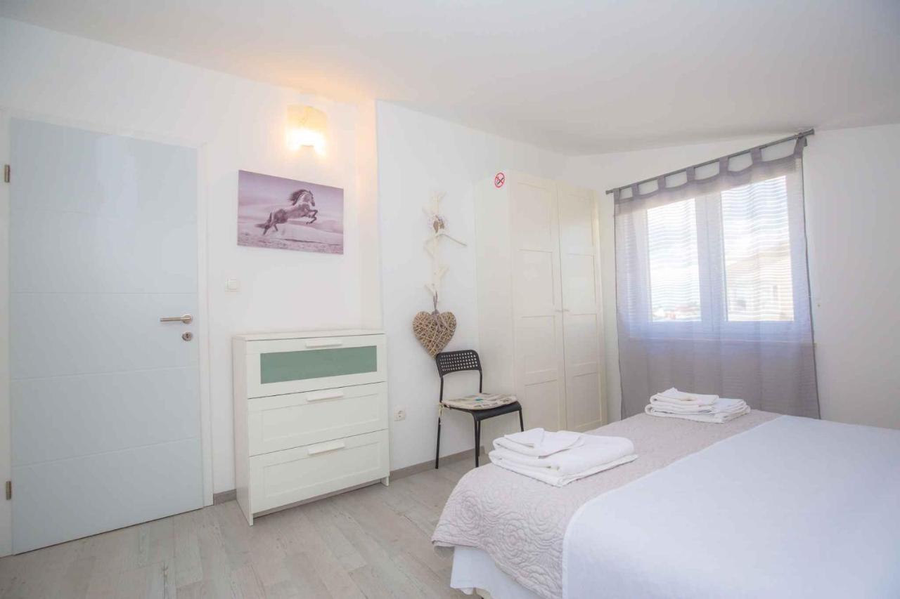 Apartments In Rogoznica 36019 외부 사진
