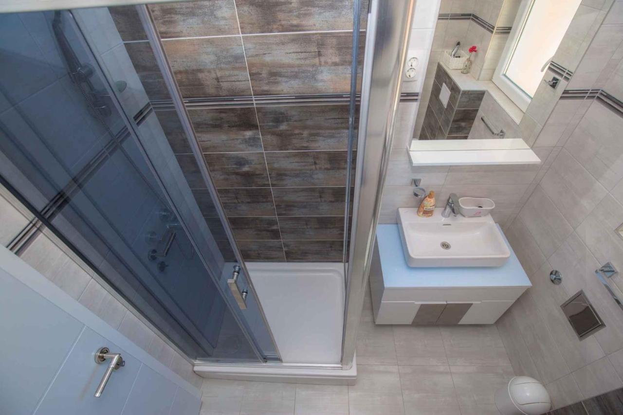 Apartments In Rogoznica 36019 외부 사진