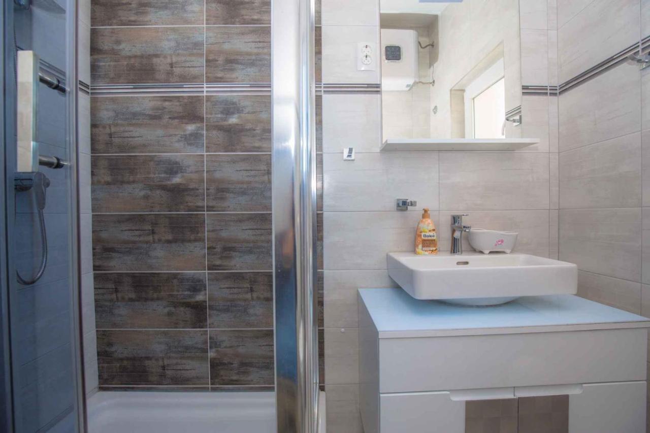 Apartments In Rogoznica 36019 외부 사진