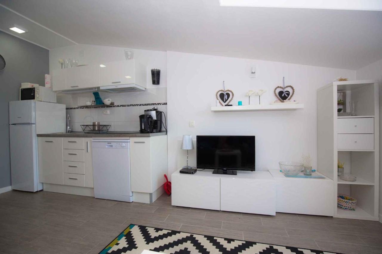Apartments In Rogoznica 36019 외부 사진