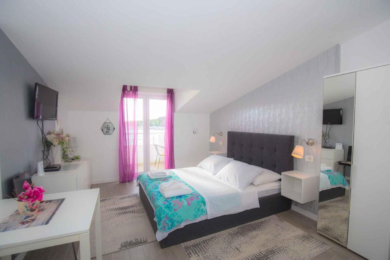 Apartments In Rogoznica 36019 외부 사진