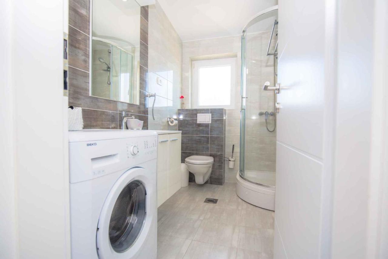 Apartments In Rogoznica 36019 외부 사진