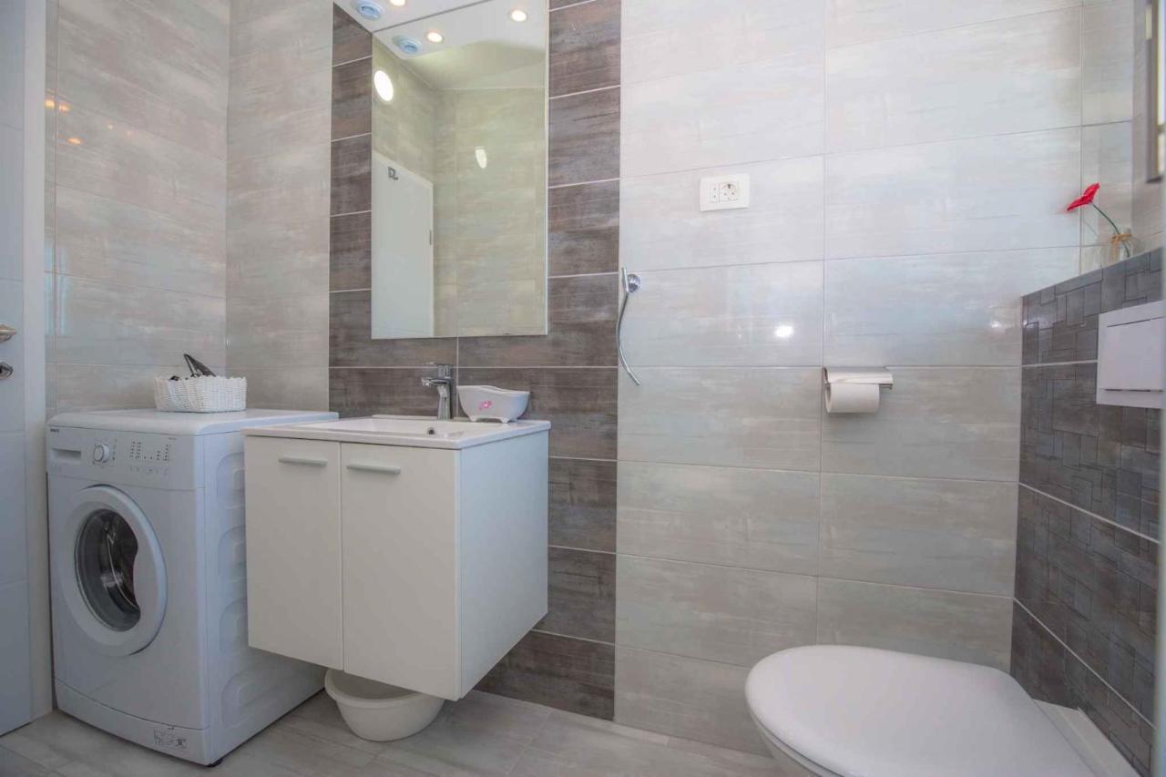 Apartments In Rogoznica 36019 외부 사진