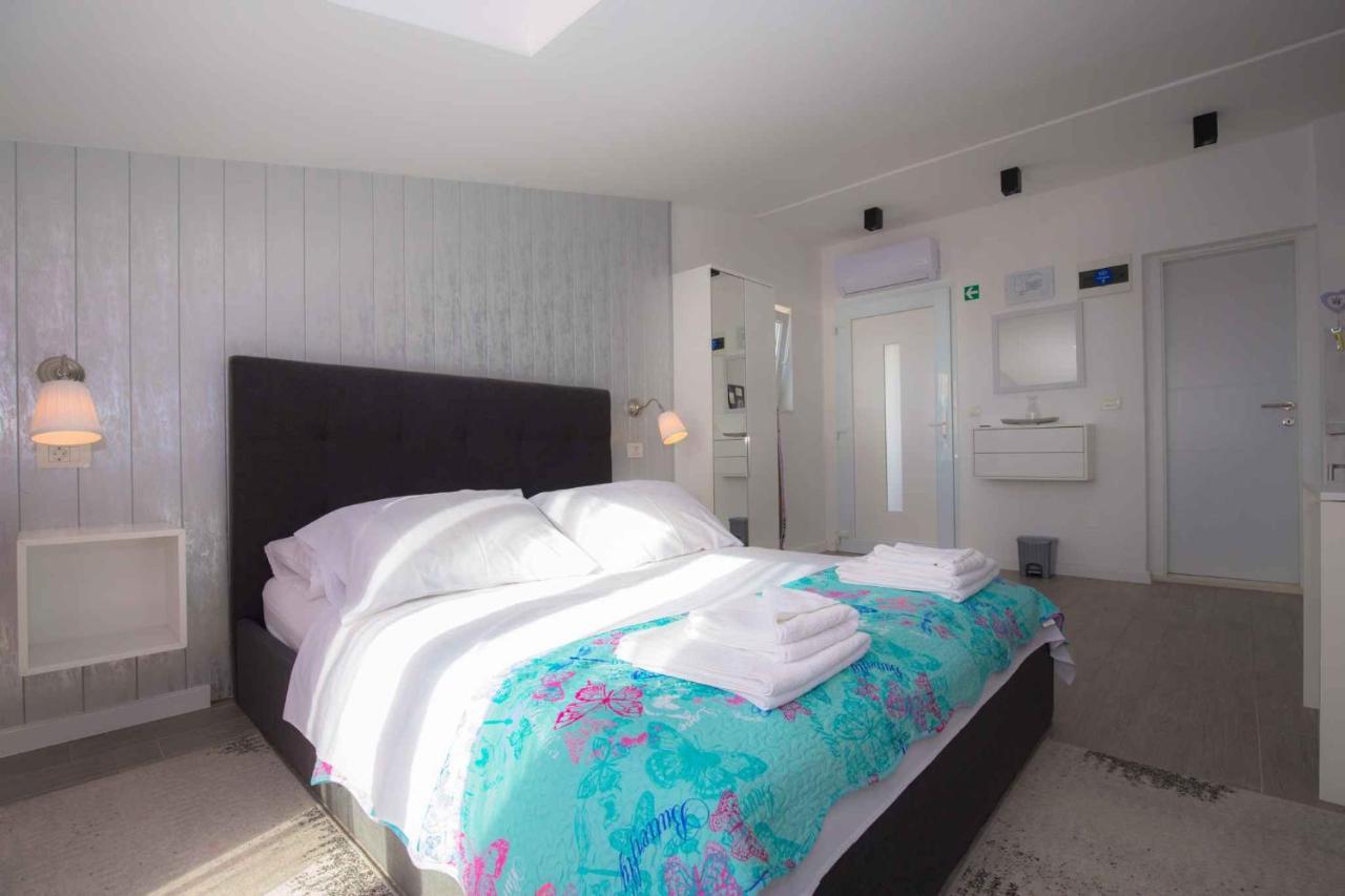 Apartments In Rogoznica 36019 외부 사진